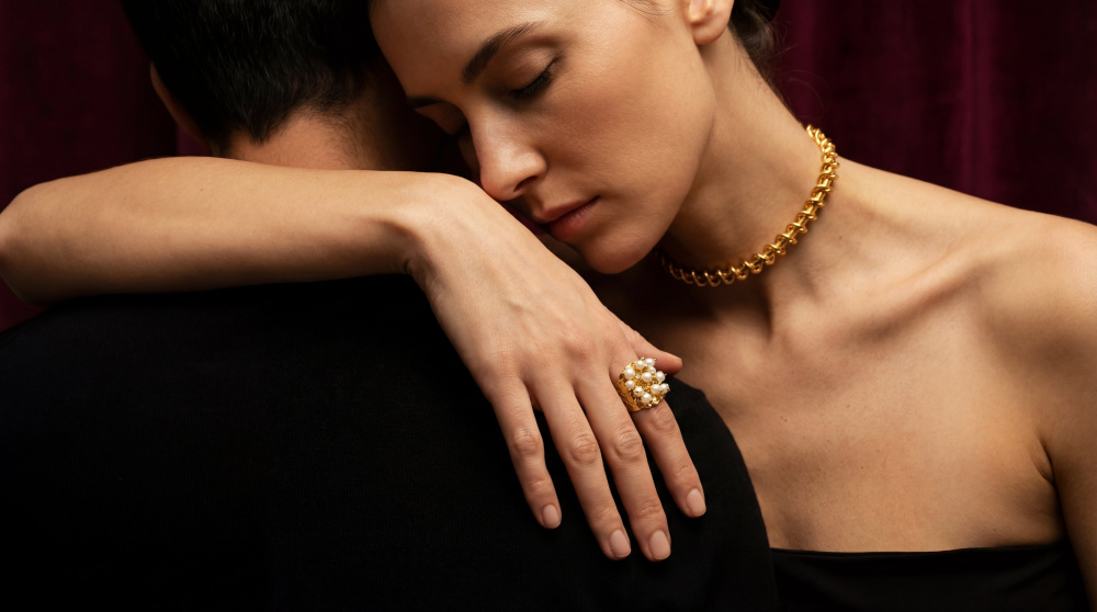 Чокер Солнечная спираль (Sun Coil) золотистый