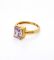 Серебряное кольцо с прямоугольным лиловым фианитом в позолоте (PALERMO)