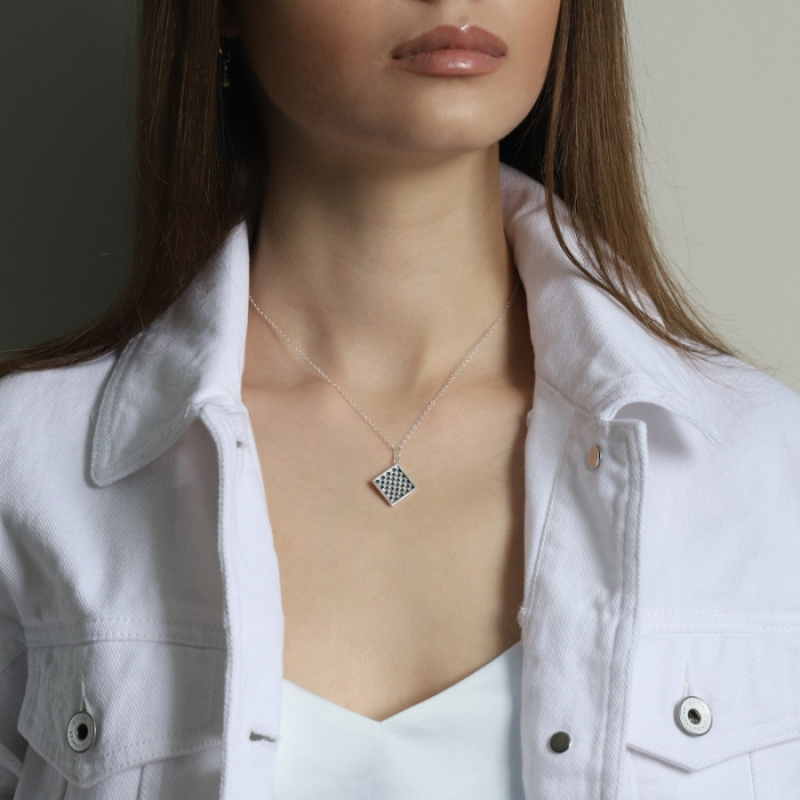 Подвеска Chess