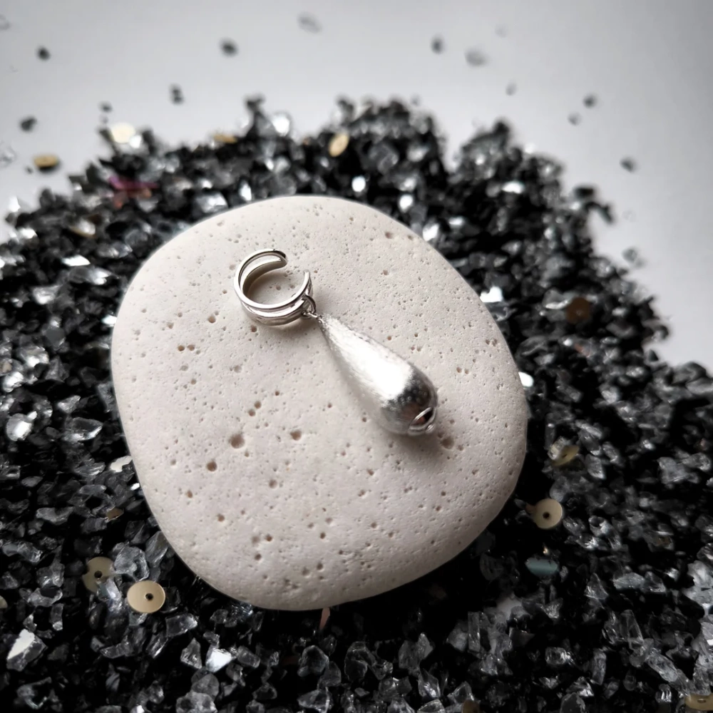 Кафф Большая капля серебристый