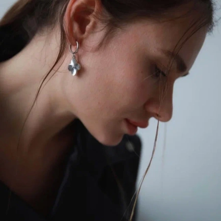 Серьги с настроением Смелая