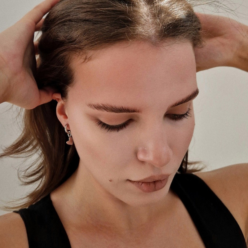 Серьги Тебе сердце юное с красным сердечком из эмали