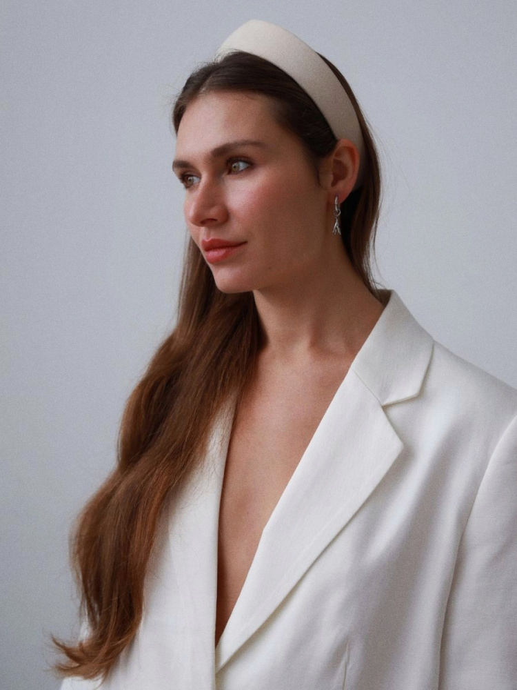 Моносерьга Ход конём