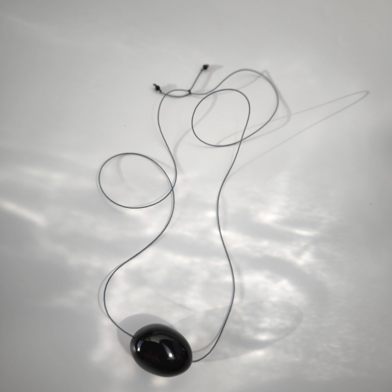 Колье-шнур Dark stone