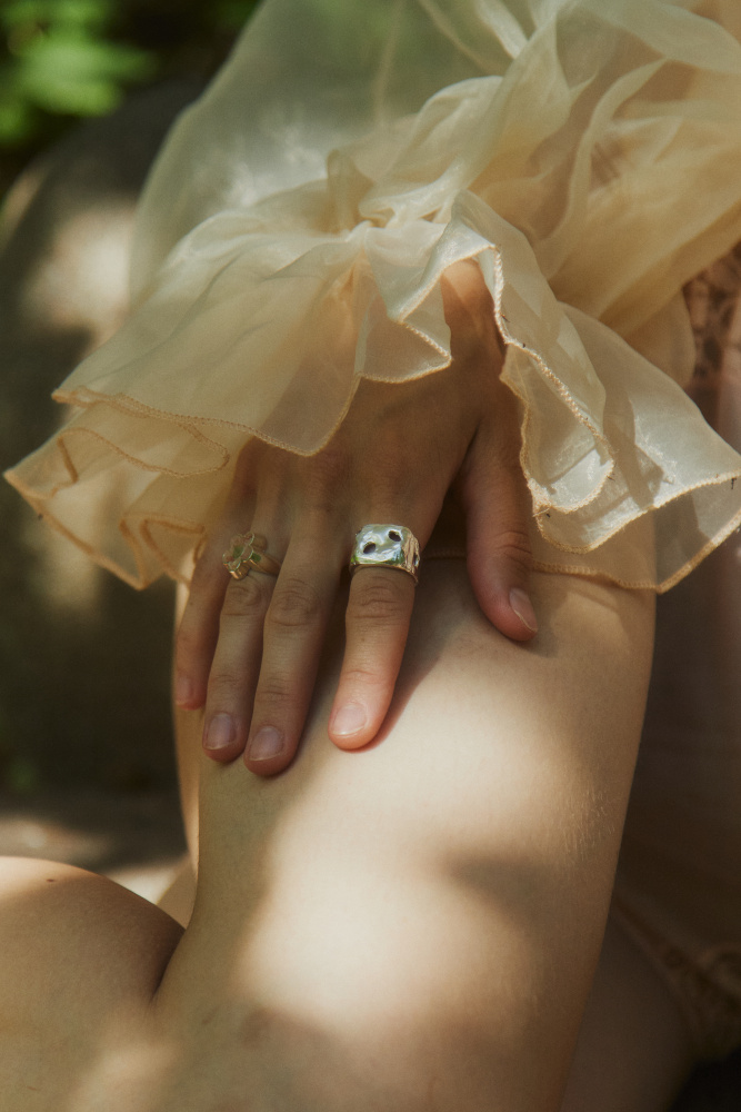 Серебряная печатка Мультивселенная