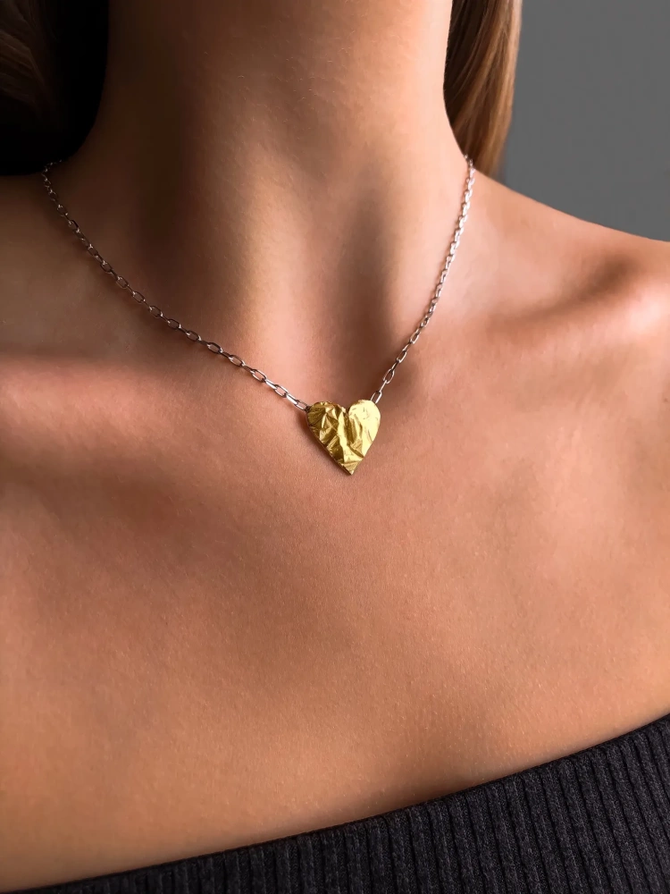 Серебряное колье-сердце Текстура любви с позолотой
