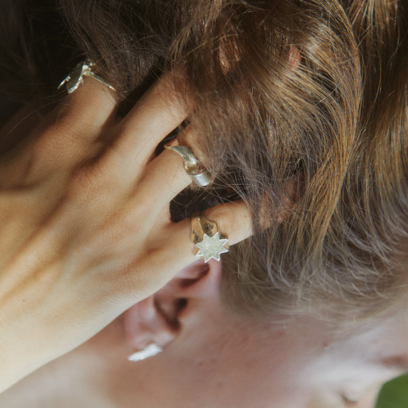 Кольцо Искра с хризолитом