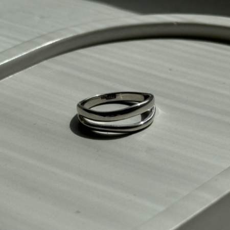 Кольцо Aversa с волнами