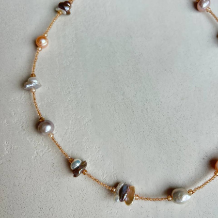 Колье Камела из цирконов и жемчуга