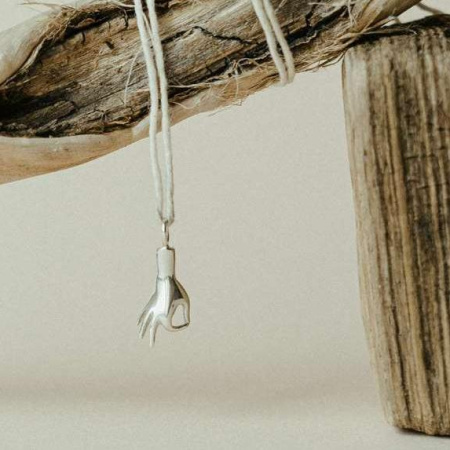 Кулон Мантра