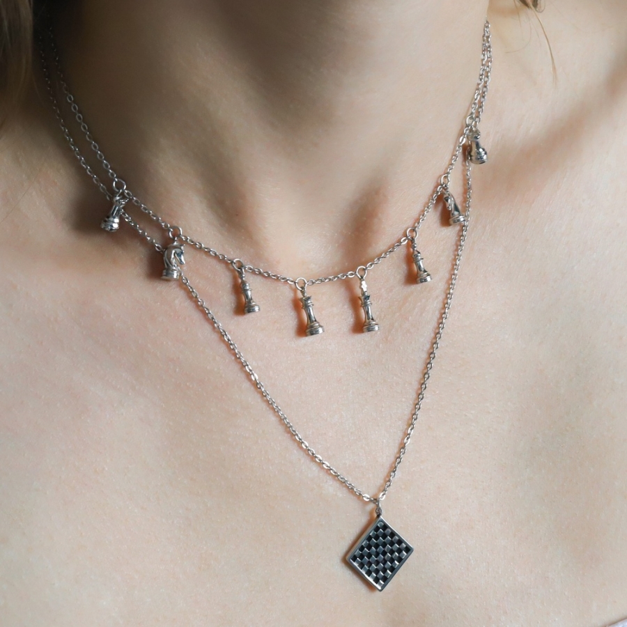 Серебряное колье Chess
