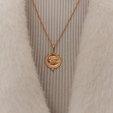 Подвеска с цепочкой Como с картой мира в покрытии золотом