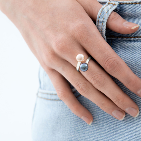 Кольцо Двойные стандарты с темной и розовой жемчужиной