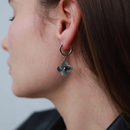 Серьги с настроением Смелая