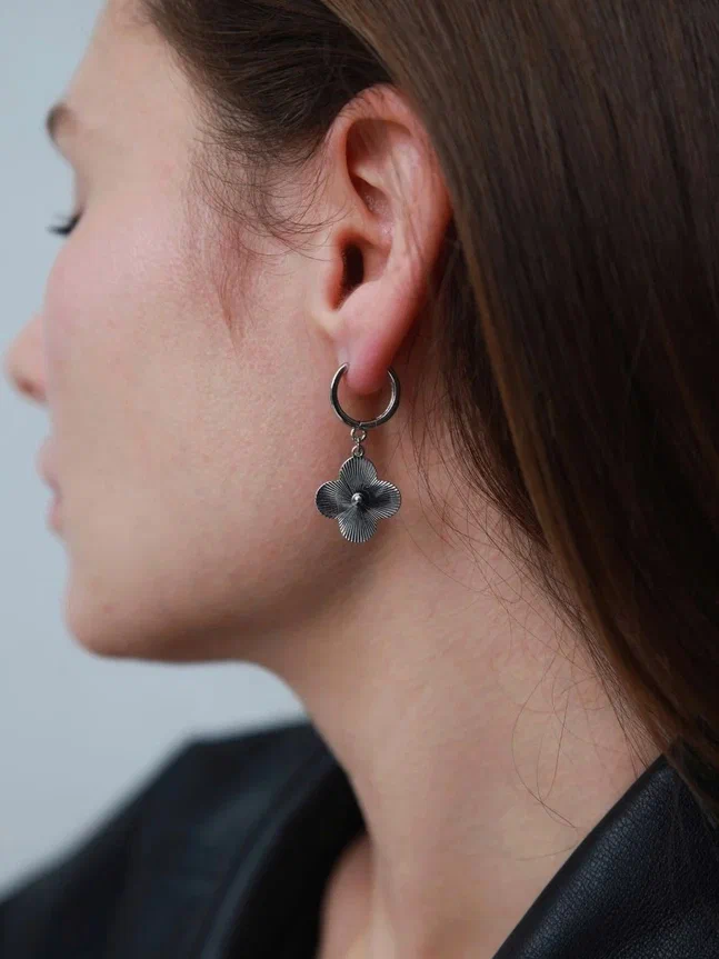 Серьги с настроением Смелая