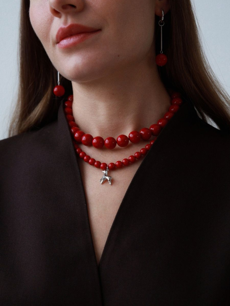 Чокер Конь-огонь с красным жемчугом