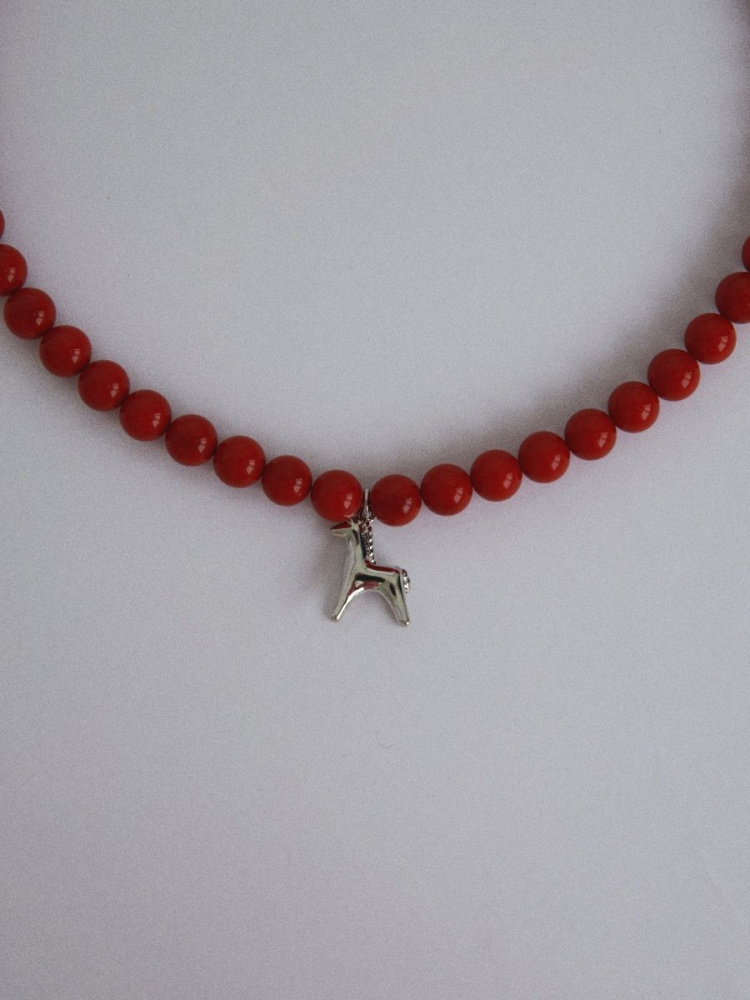 Чокер Конь-огонь с красным жемчугом