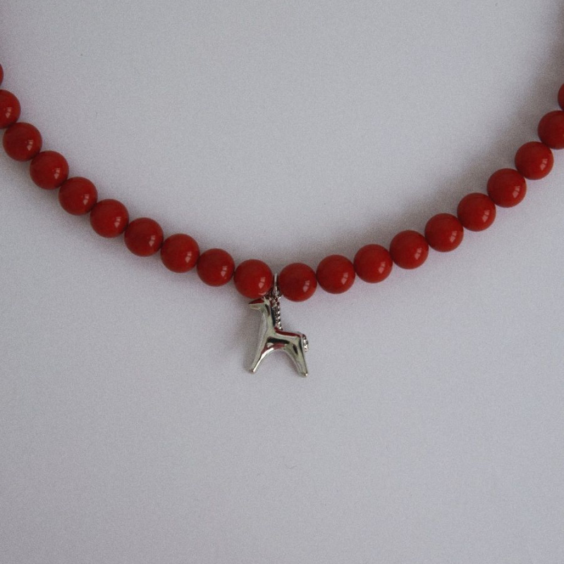 Чокер Конь-огонь с красным жемчугом