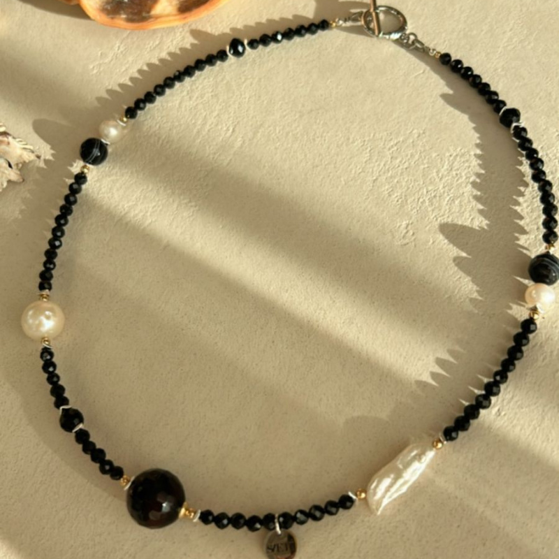 Колье из шпинели, микса агата и жемчуга