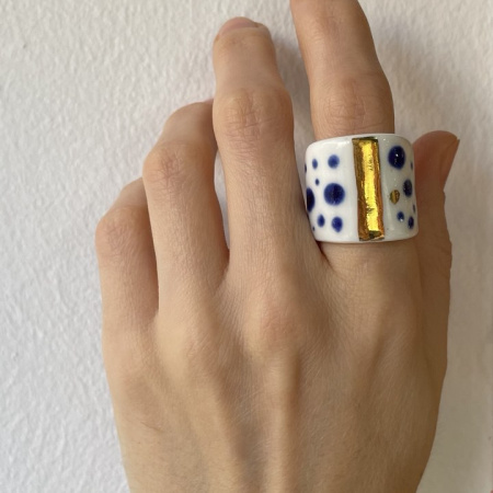Кольцо кобальтовые пятнышки