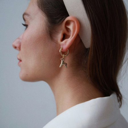 Моносерьга Ход конём в покрытии золотом