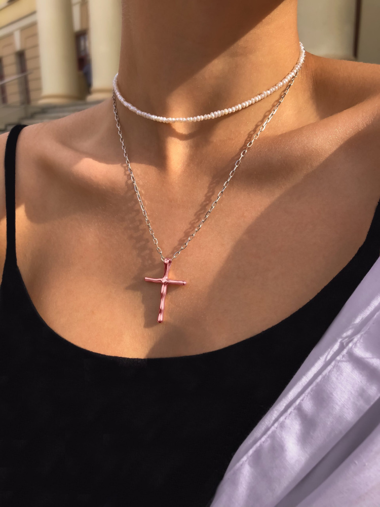 Серебряное колье на цепочке крестик Слияние розовый 