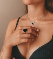 Серебряное колье Диск с ониксом S