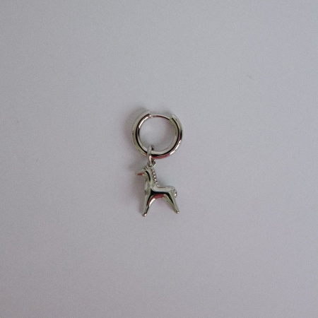 Моносерьга Ход конём