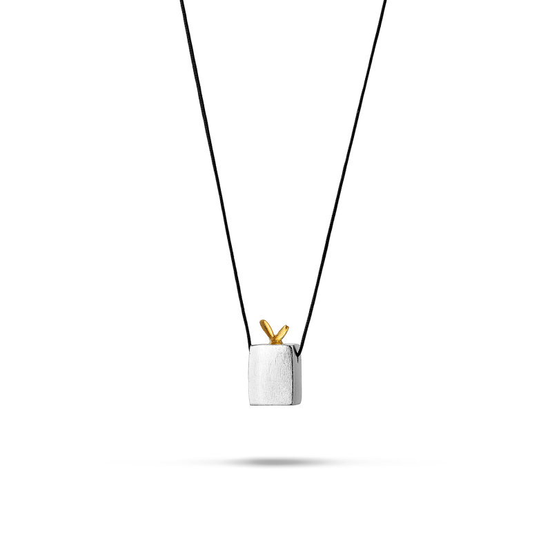 Кулон на шнурке Жёлтое сердце