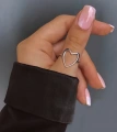 Серебряное кольцо в форме сердца