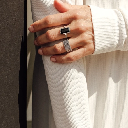 Кольцо подвижное с черным агатом