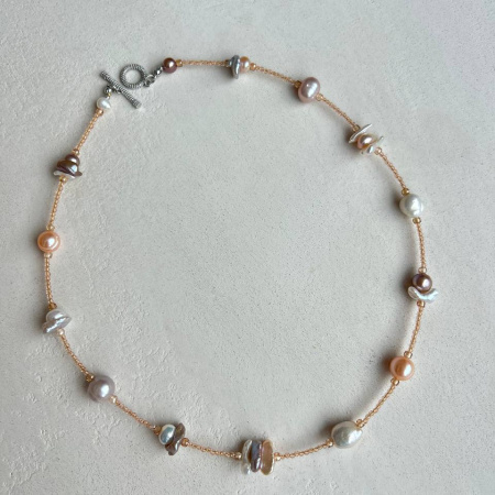 Колье Камела из цирконов и жемчуга