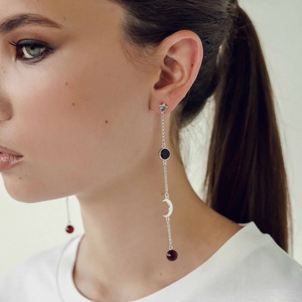Серебряные серьги звёздочка и месяц c янтарём 