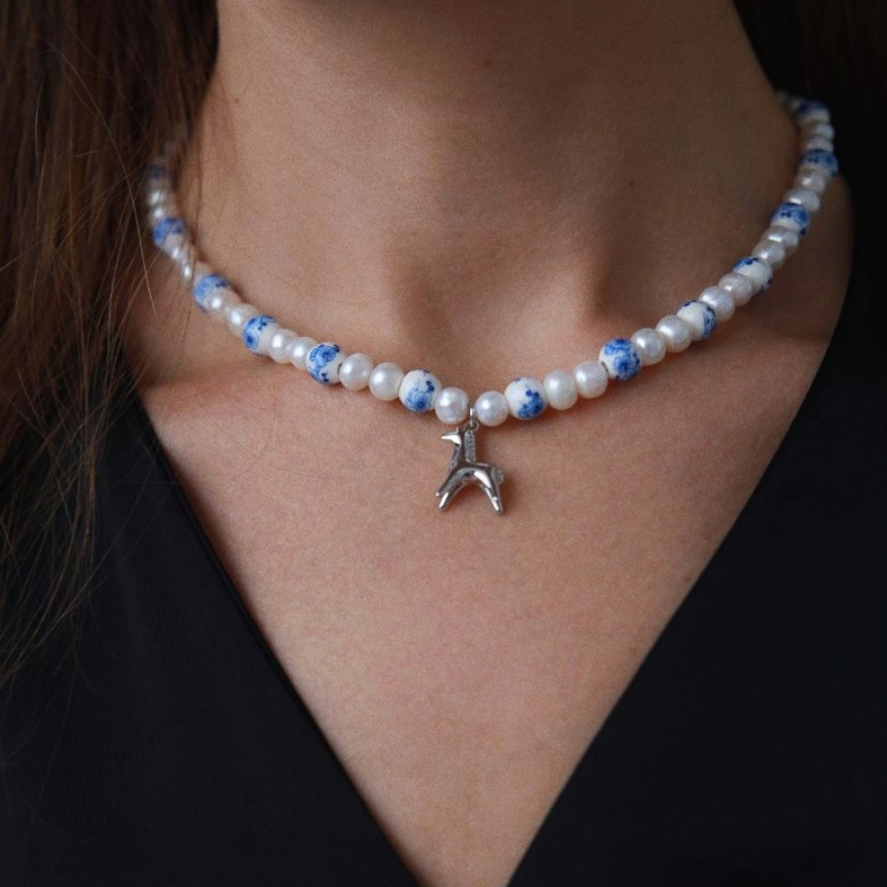 Чокер Гжель-конь с жемчугом и керамикой