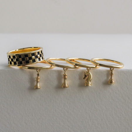 Кольцо Chess с пешкой в покрытии золотом