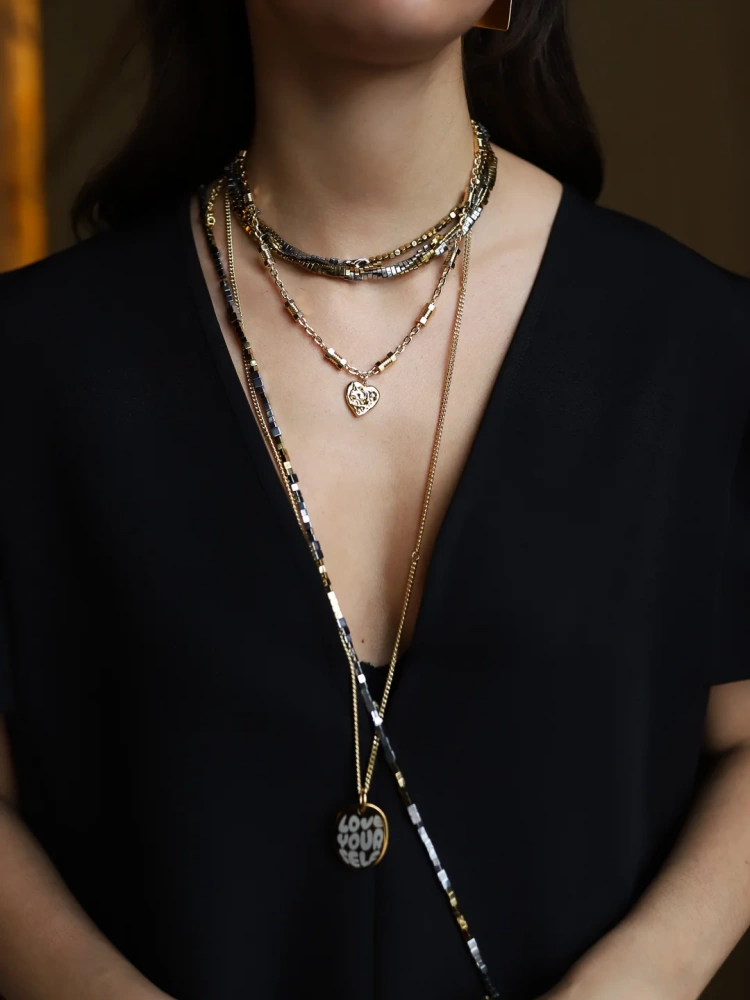 Чокер Поворот