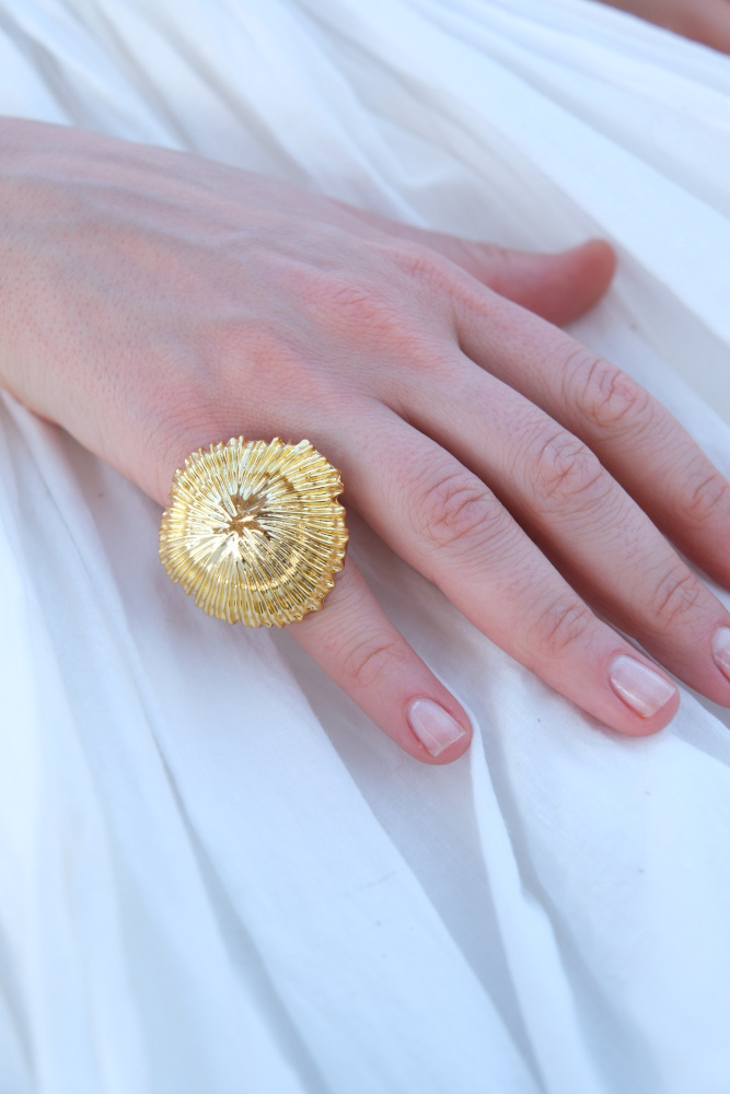 Кольцо-перстень Морской ёж золотистое