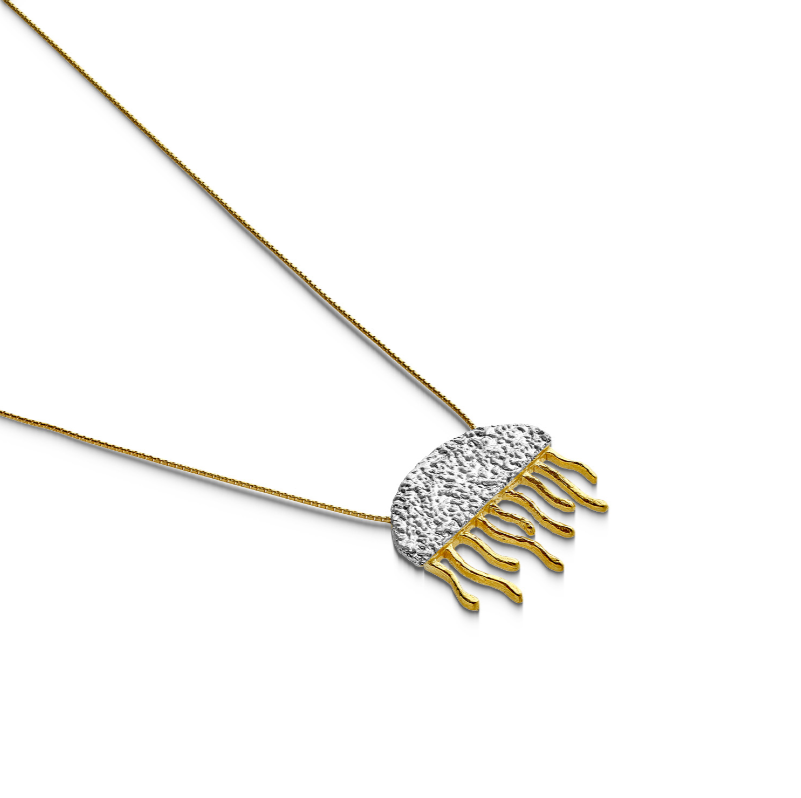 Серебряный кулон на цепи Медуза