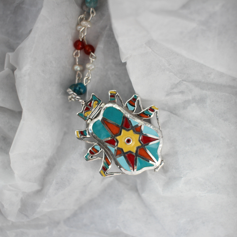 Медальон с тайником Мистер Жук