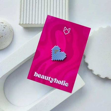 Фарфоровая брошь Пиксель сердце сиреневое