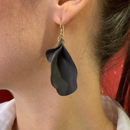 Серьги Листики чёрные матовые