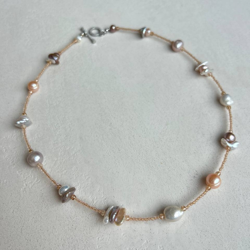 Колье Камела из цирконов и жемчуга