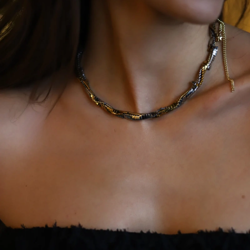 Чокер Поворот