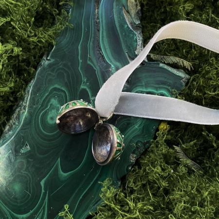 Медальон Большой хранитель на ленте зелёный