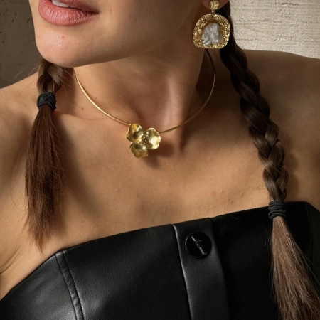 Чокер Трехлистник золотистый