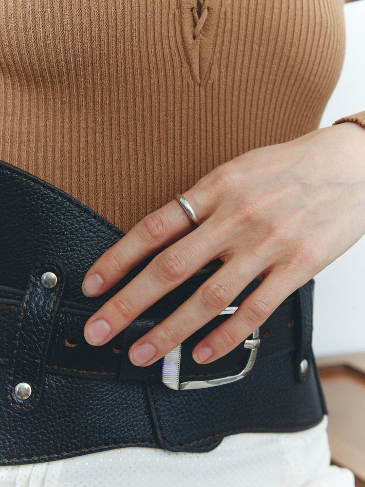 Серебряное кольцо Гладь