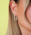Серебряные серьги базовые рифлёные на английском замке