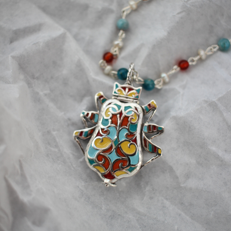 Медальон с тайником Мистер Жук