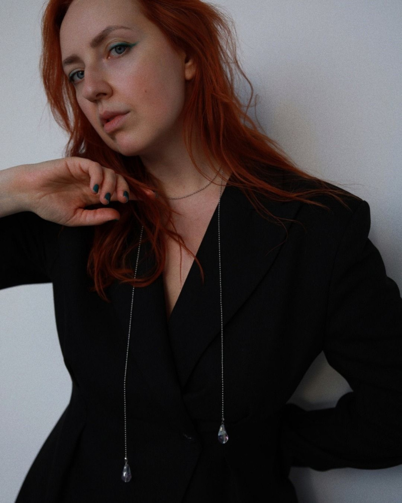 Цепочка-галстук Нить Ариадны с подвесками из стекла