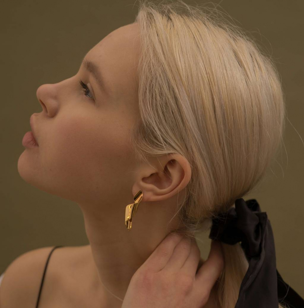 Серьги Virtue в покрытии золотом